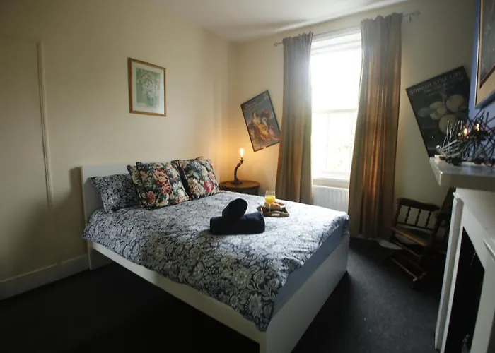 Camden Town Quirky Cosy Flat